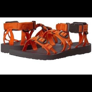 NIB Teva orange alp sandals